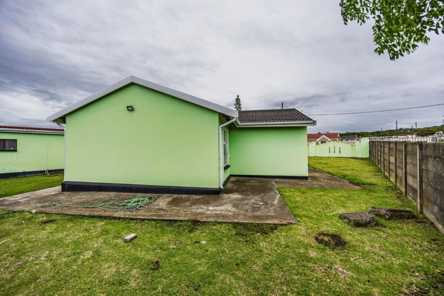 3 Bedroom Property for Sale in Sunnyridge Eastern Cape